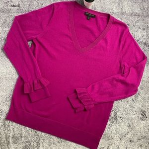 Pink V-neck Sweater Long Sleeves Medium